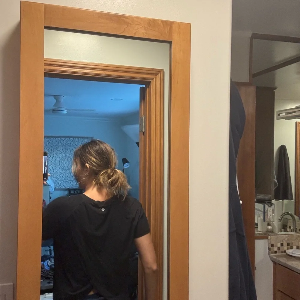 Lululemon Black Short-Sleeve Performance Tee